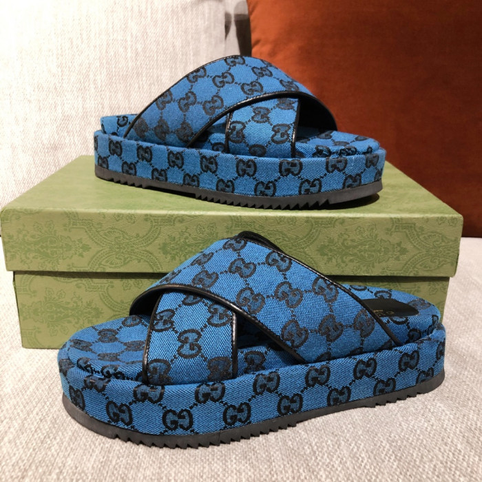 G*u*i slippers