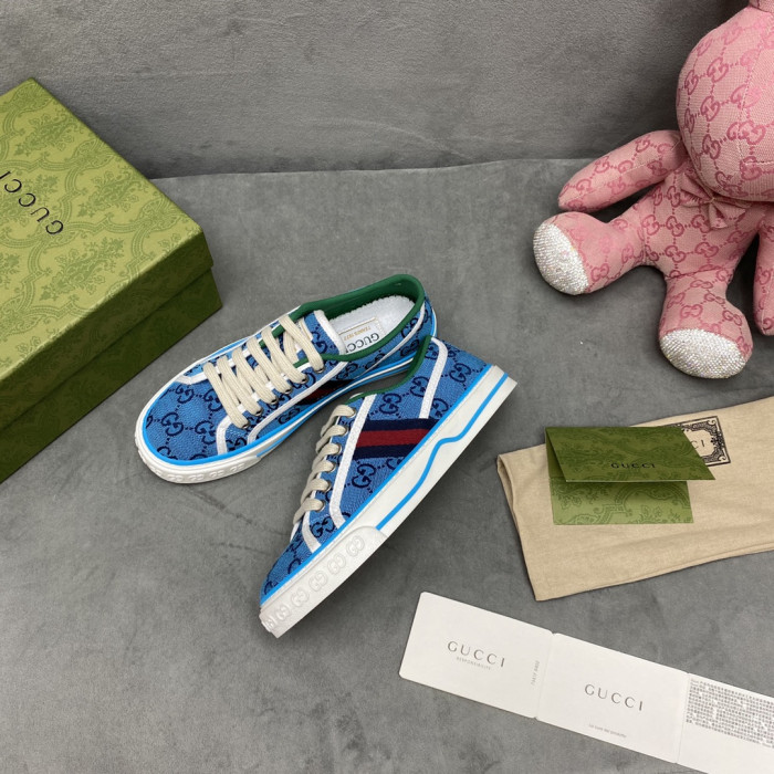 G*u*i sneaker