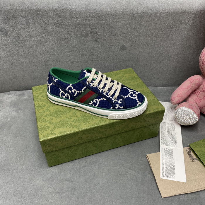 G*u*i sneaker