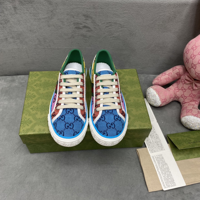 G*u*i sneaker