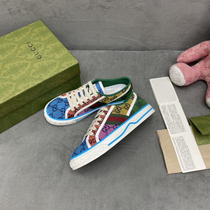 G*u*i sneaker