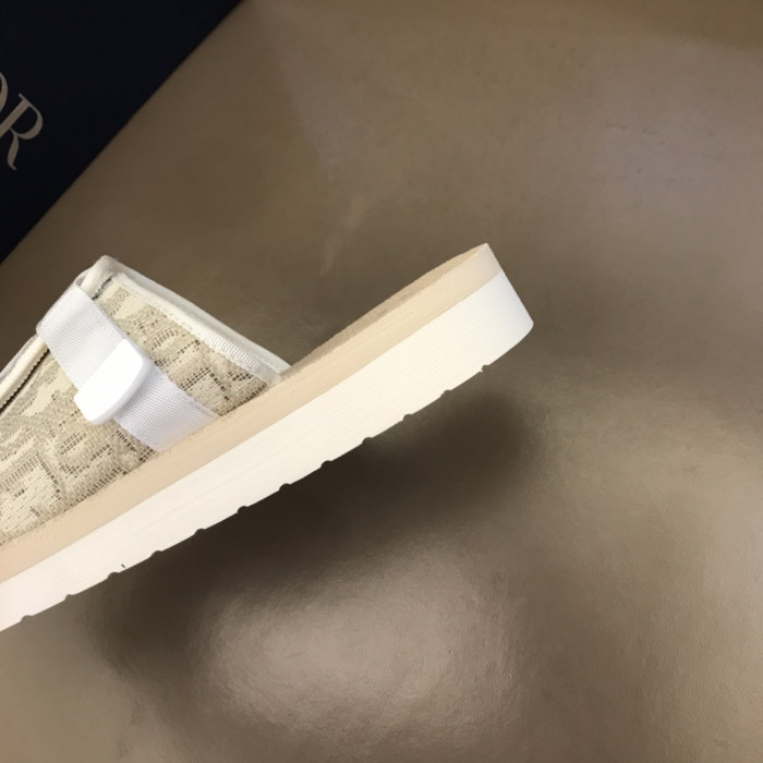 d10r sandals