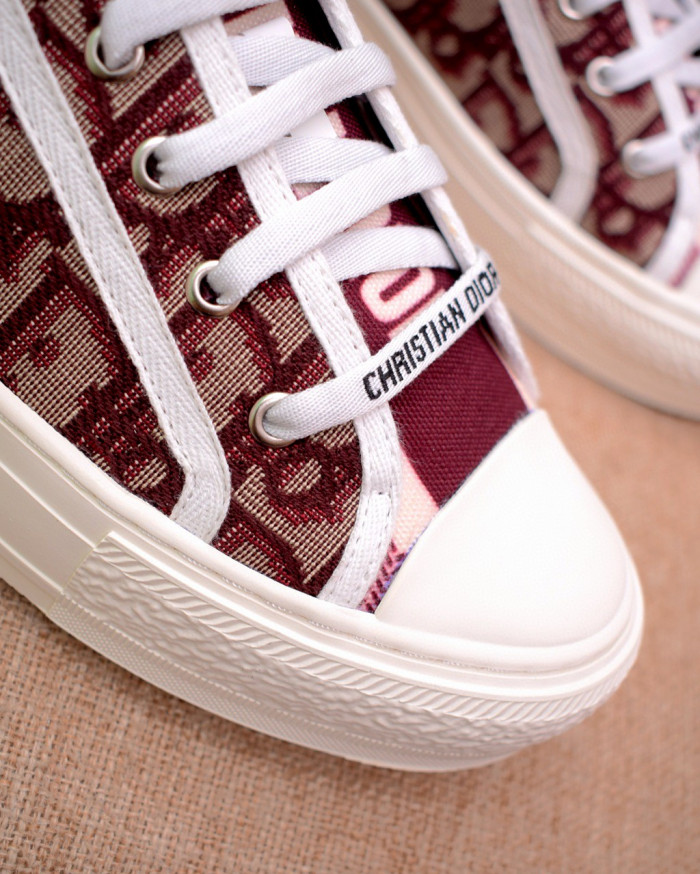 d10r b23 oblique low top sneaker