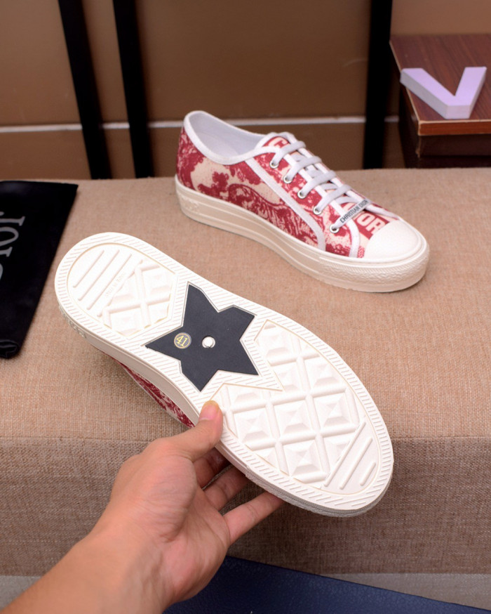 d10r b23 oblique low top sneaker