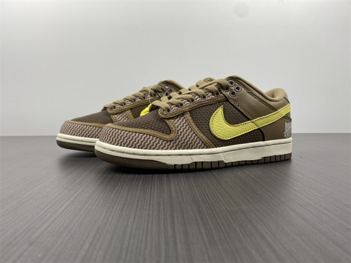 undefeated x dunk low sp 