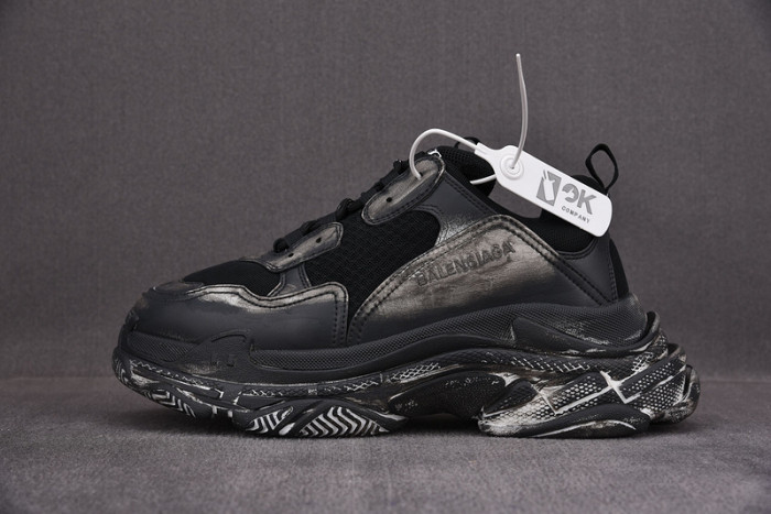 blcg sneaker triple.s.