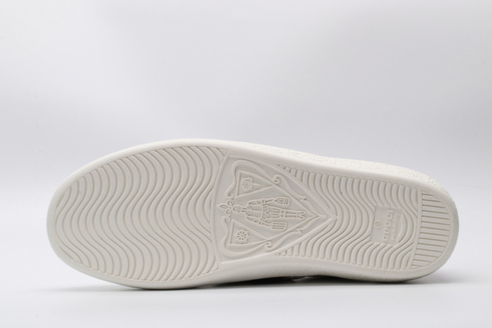 G*u*i ace embroidered low-top sneaker