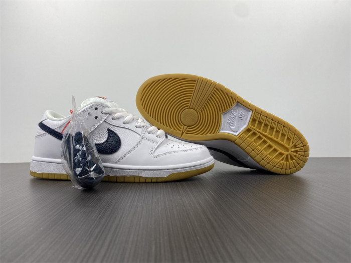 dunk low pro iso sb 