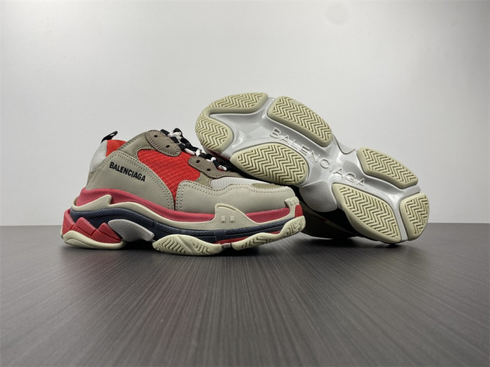 blcg sneaker triple.s.
