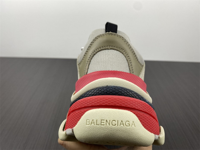 blcg sneaker triple.s.