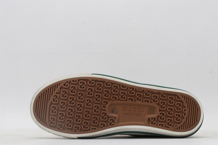 G*u*i  sneaker