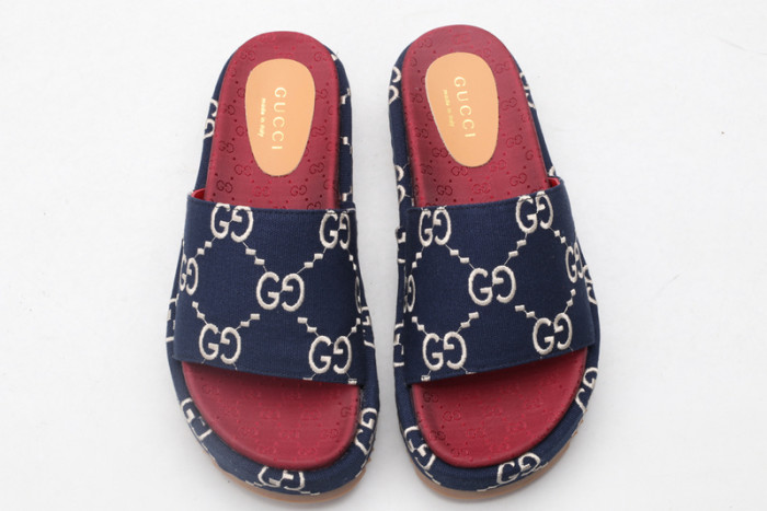G*u*i slippers
