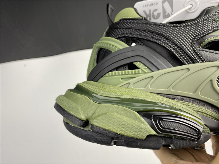 blcg track.2 black and green 568614 w3ae1 2311