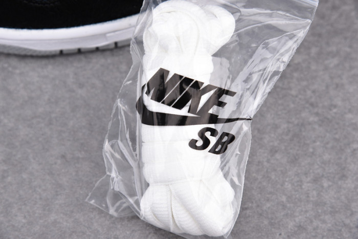 nike sb dunk low medicom toy (2020) cz5127-001