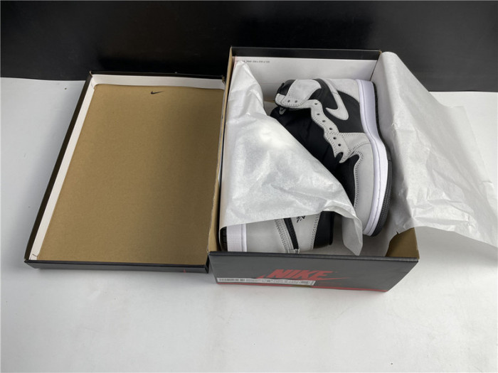 air jordan 1 retro high black white light smoke grey 555088-035
