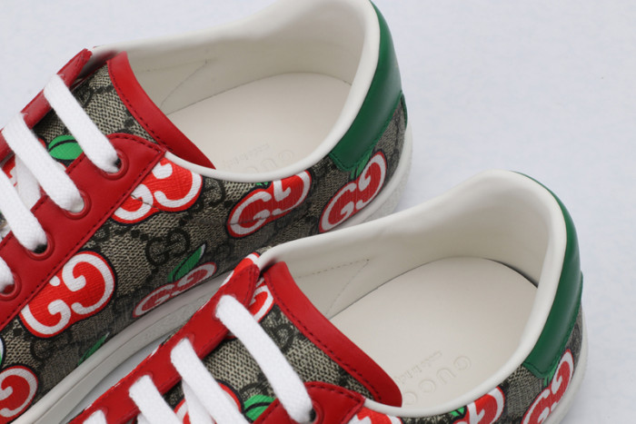 G*u*i ace embroidered low-top sneaker