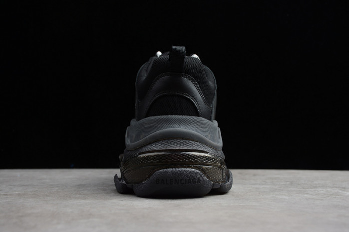 blcg triple s black clear sole  541624 w09o1 1000