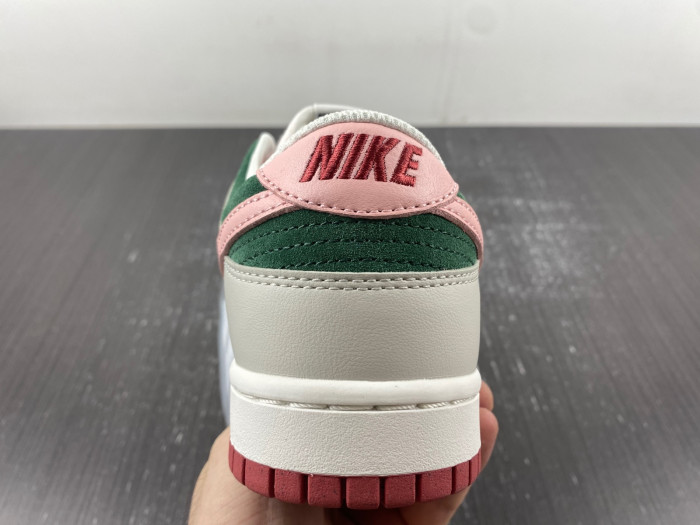 wmns dunk low se 