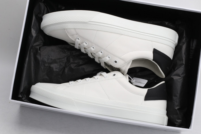 gi_venchy sneaker