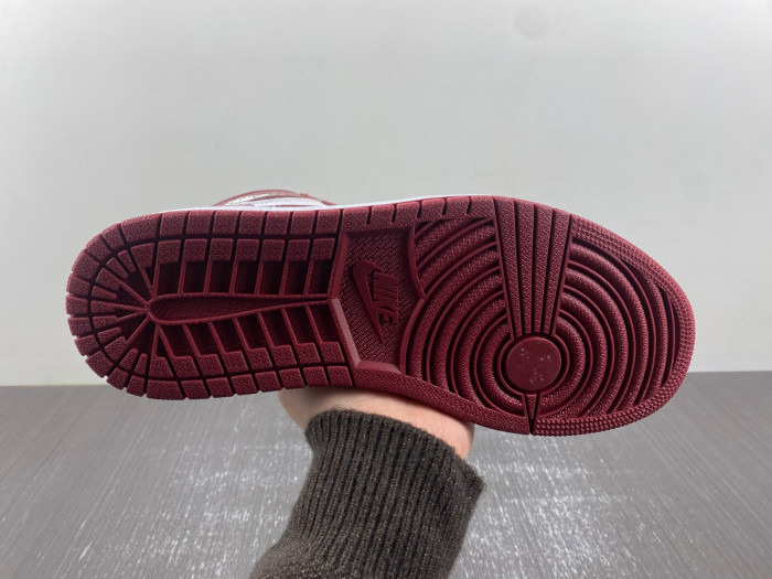 air jordan 1 high og team red dz5485-160