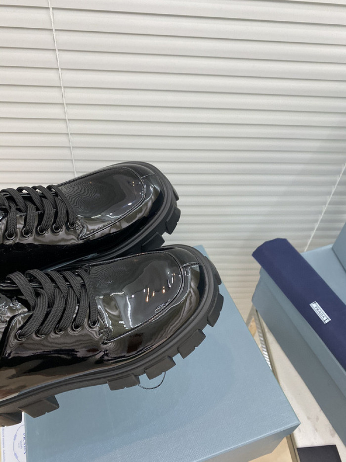 pra_da boots
