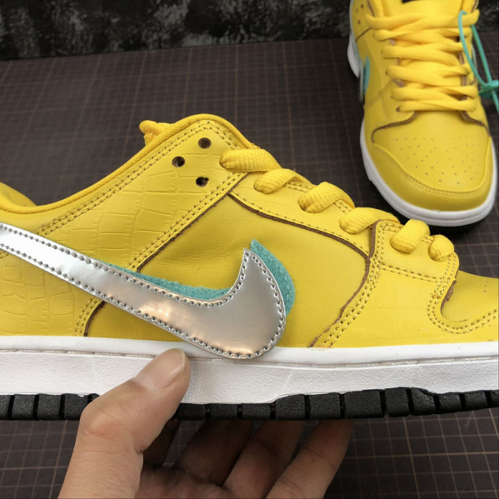 nike sb dunk low Di*m*nd s*pply co canary Di*m*nd (friends and family)  bv1310-700