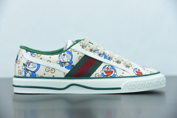 G*u*i sneaker