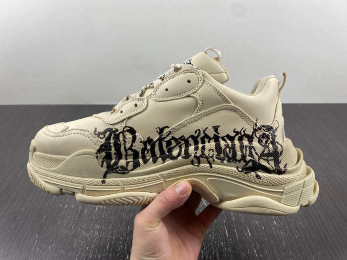 blcg sneaker triple.s.