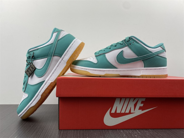 nike dunk low turquoise green orange dv2190-100