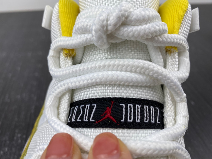 air jordan 11 low “yellow snakeskin”  ah7860-107