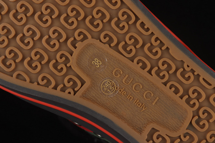 G*u*i sneaker
