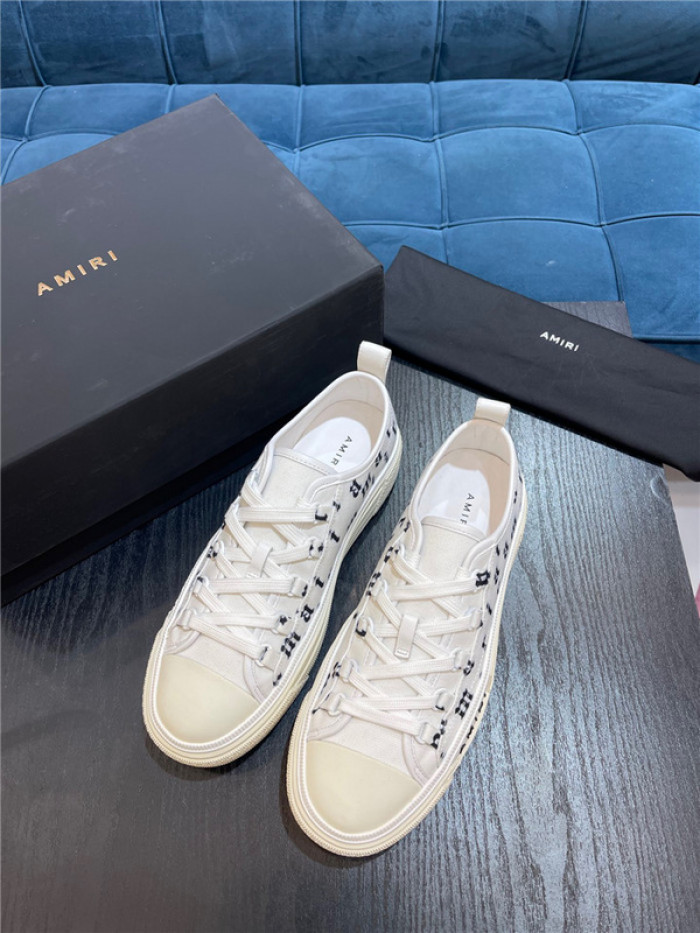 a*iri low sneakers