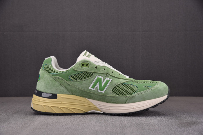 new balance 993 "chive" u993gw