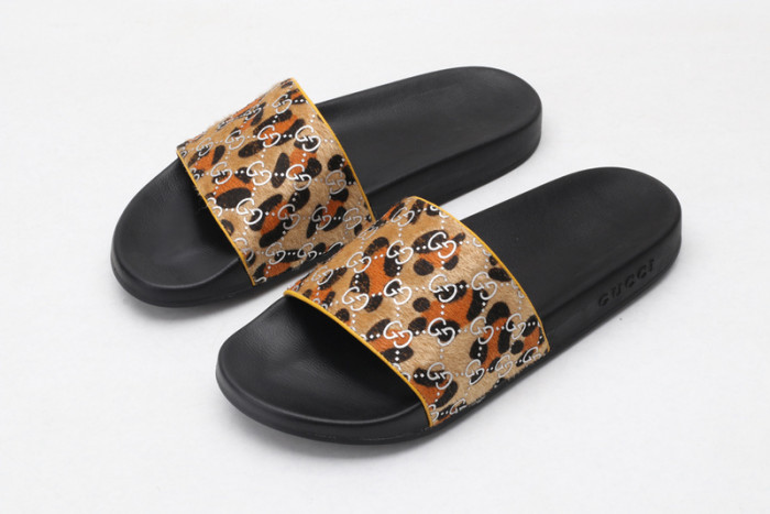 G*u*i slippers leopard print