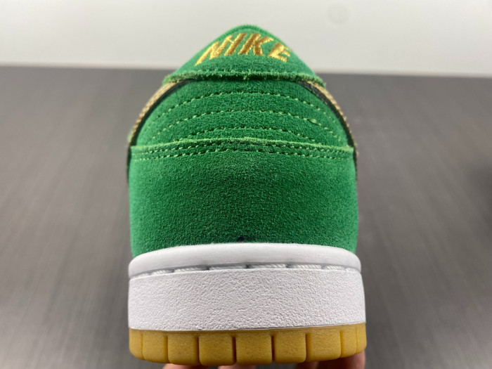 nike sb dunk low pro st. patrick