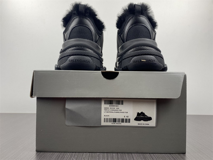 blcg sneaker triple.s.