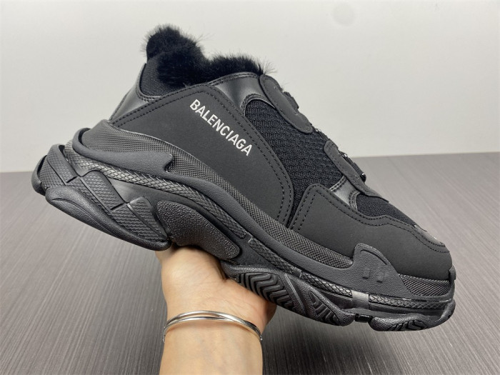 blcg sneaker triple.s.