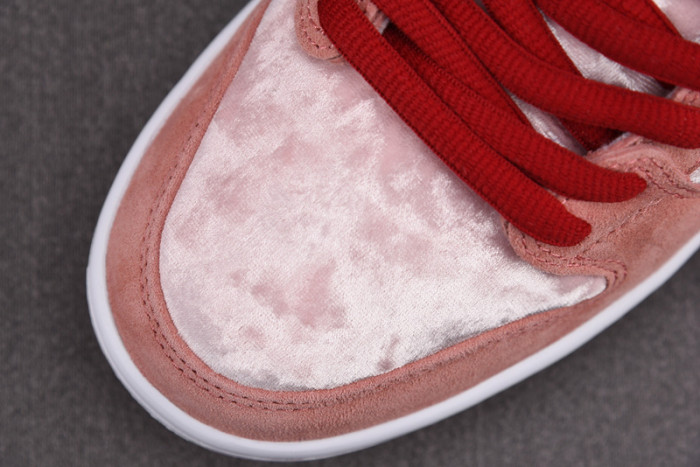 nike sb dunk low strangelove skateboards  ct2552-800