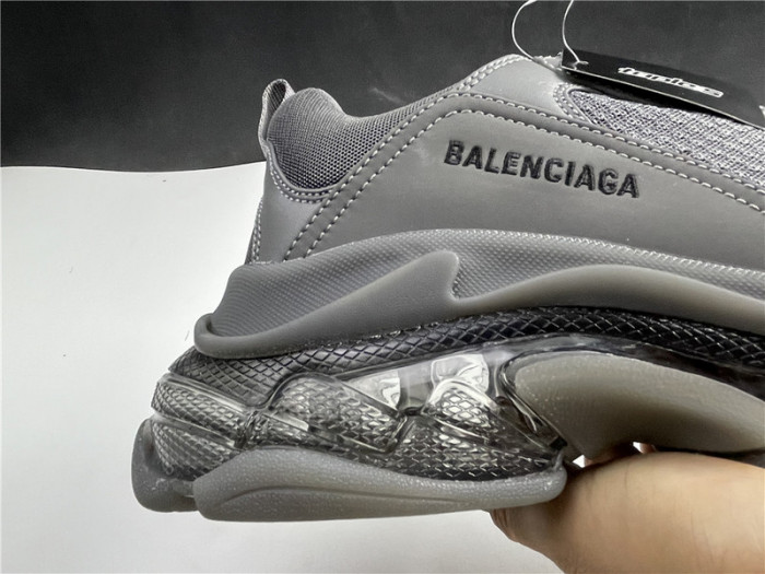 blcg sneaker triple.s.