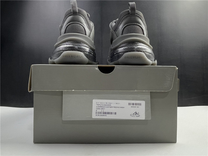 blcg sneaker triple.s.