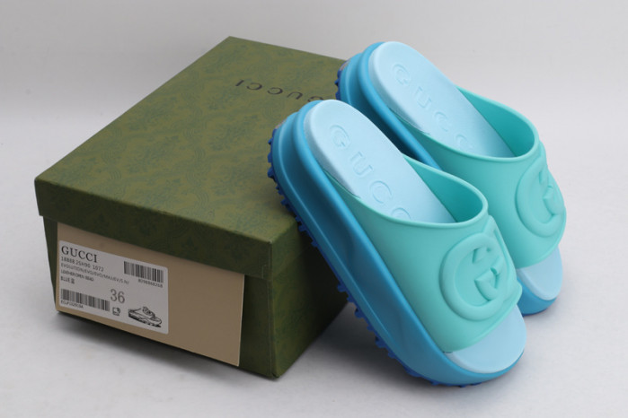 G*u*i slippers