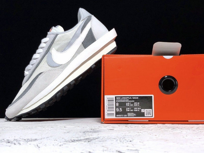 nike ld waffle sacai summit white  bv0073-100