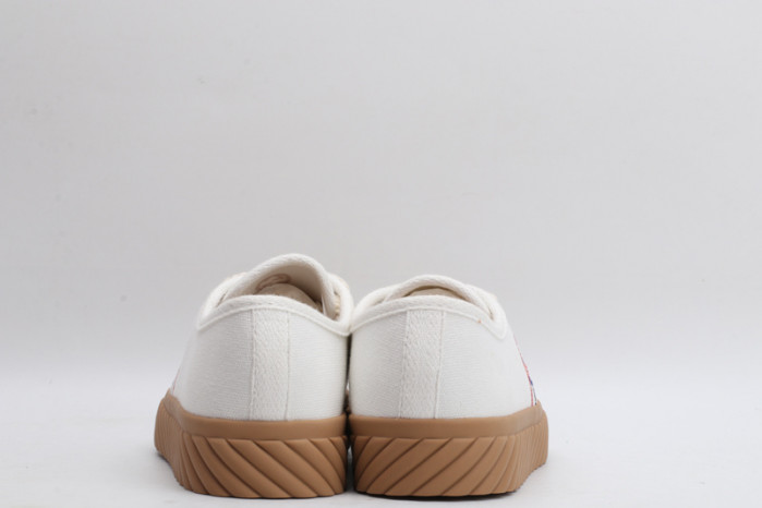 G*u*i low-top sneaker