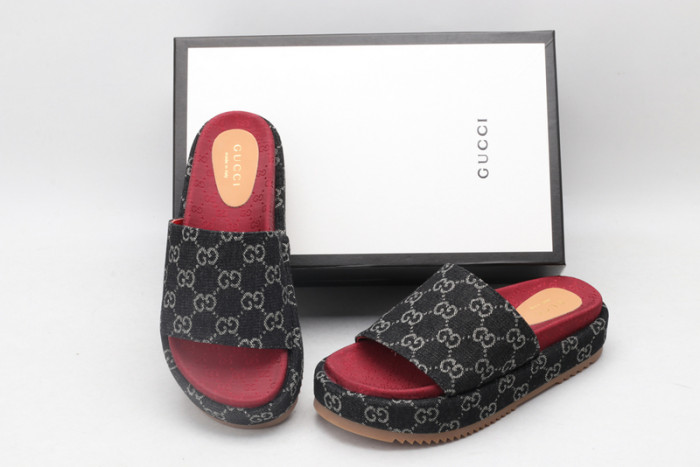 G*u*i slippers
