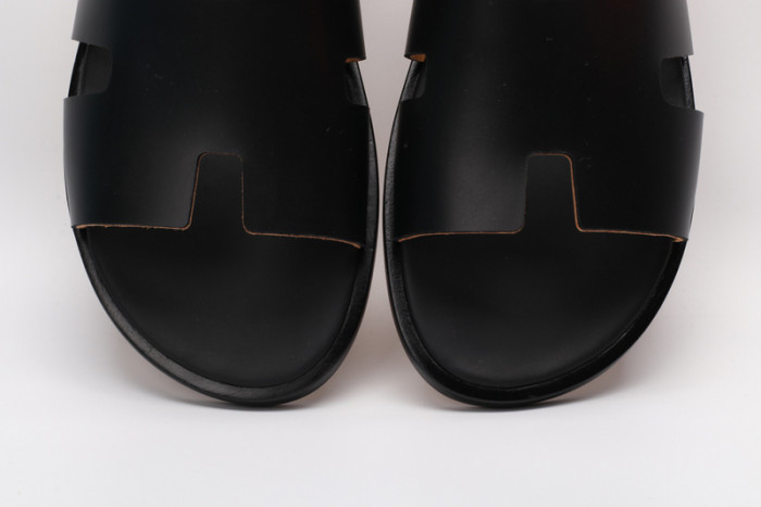 herm*s slippers