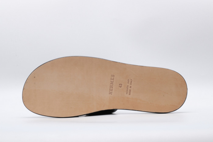herm*s slippers