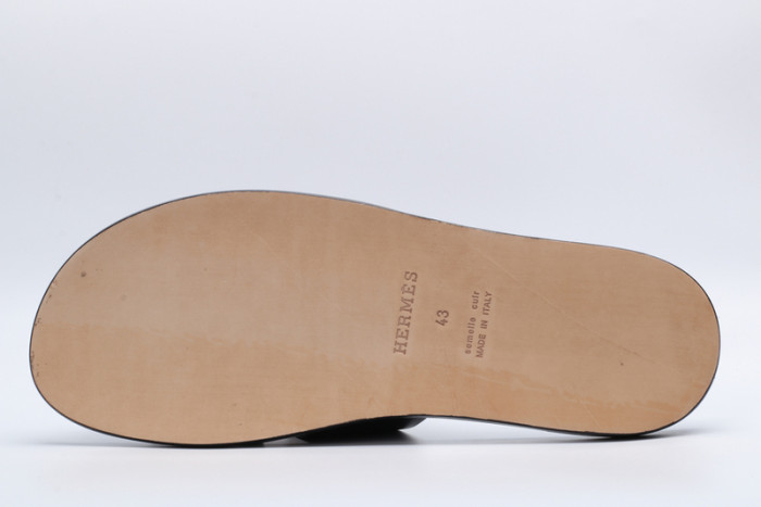 herm*s slippers