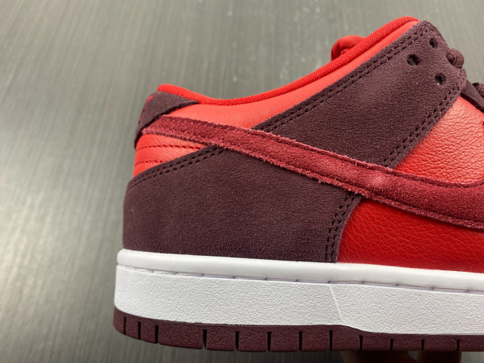 nike sb dunk low cherry dm0807-600