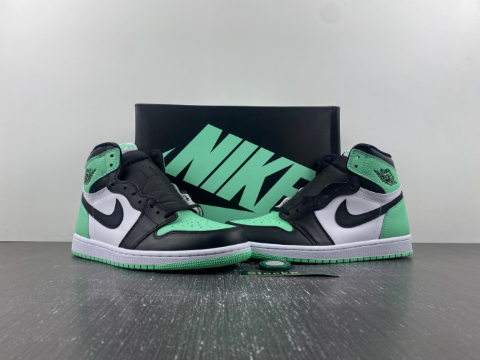 air jordan 1 high og green glow dz5485-130
