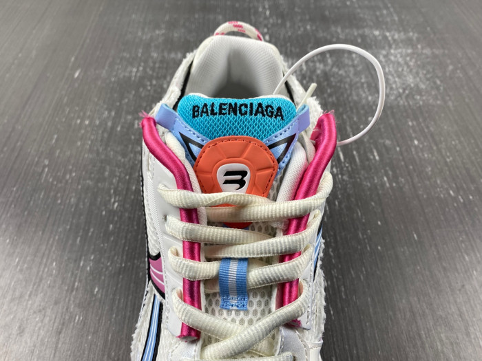 Ba*len*cia*ga -runner